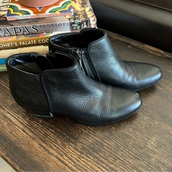 SAM EDELMAN “Petty” Ankle Boots in Black Leather, Size 6 - Picture 1 of 6